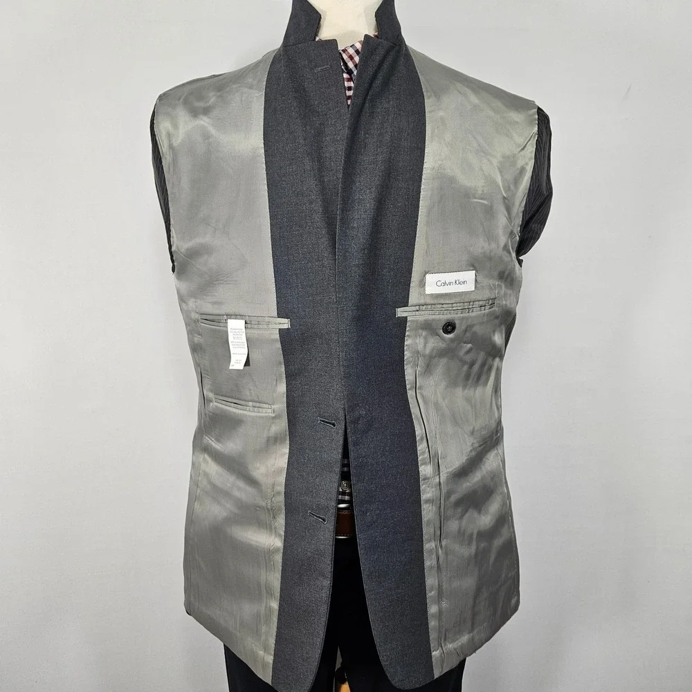 Calvin Klein Men's Sport Coat Blazer Two‎ Button Gray Twill Poly Rayon Size 42R